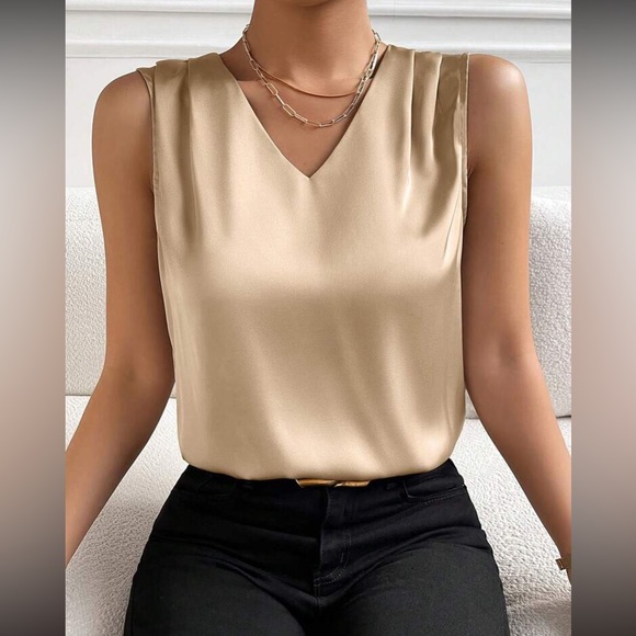Luxe V neck sleeveless blouse - Picture 2 of 16